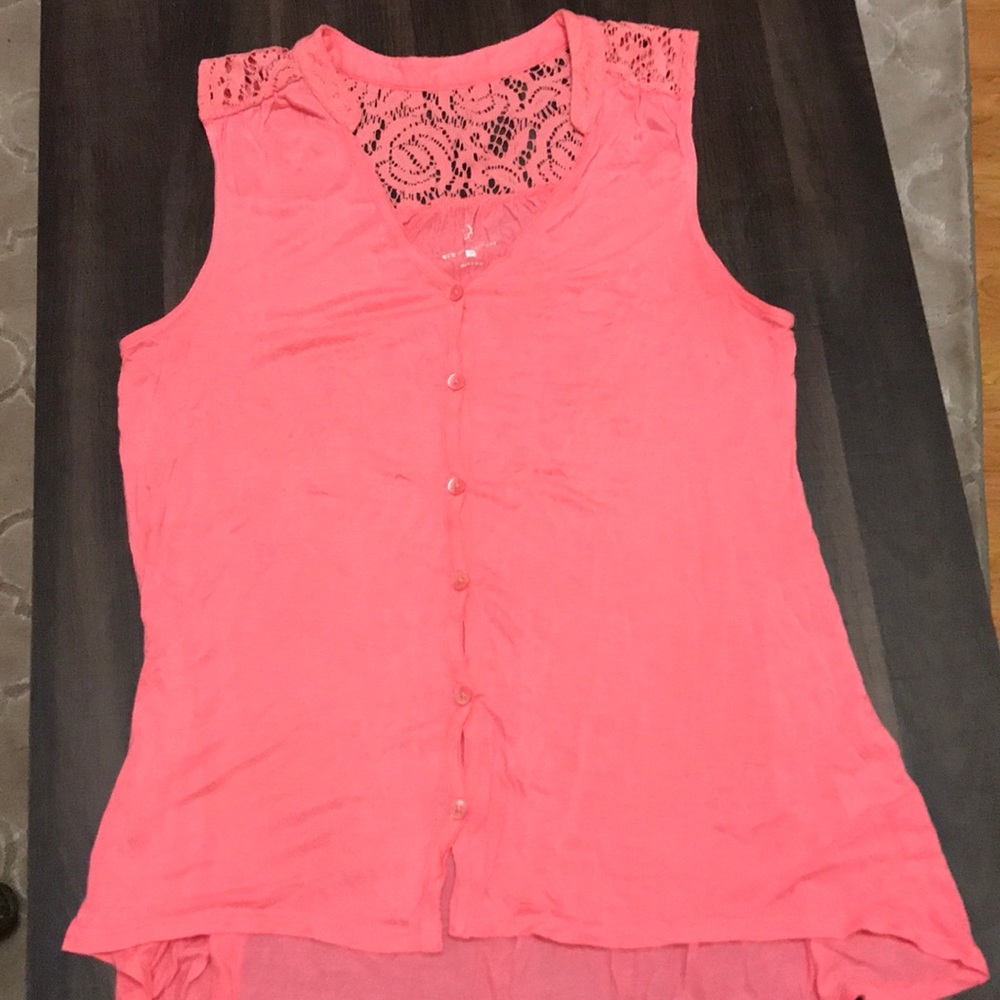 Cute sleeves lace neckline shirt